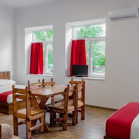 Family Appartments On Buzand Street Erevan Exterior foto