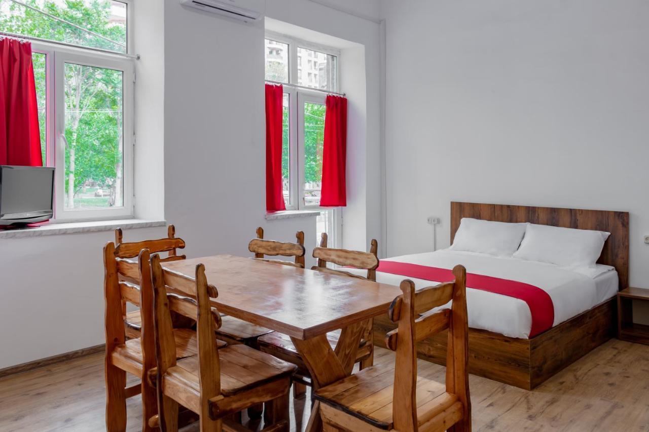 Family Appartments On Buzand Street Erevan Exterior foto